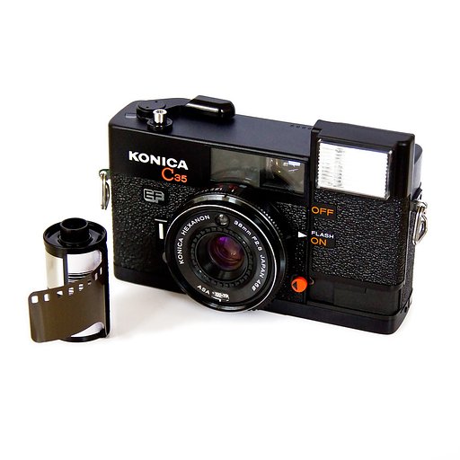’s Werelds eerste compactcamera met flits: Konica C35 EF