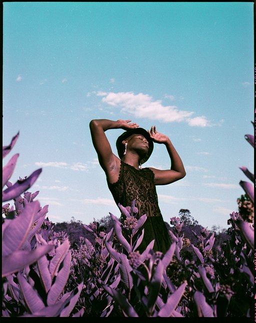 I Ritratti di Junell Tanio su Pellicola LomoChrome Purple
