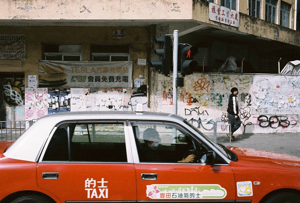 Maurice LaiがLomoChrome Color '92で撮る香港の街並み