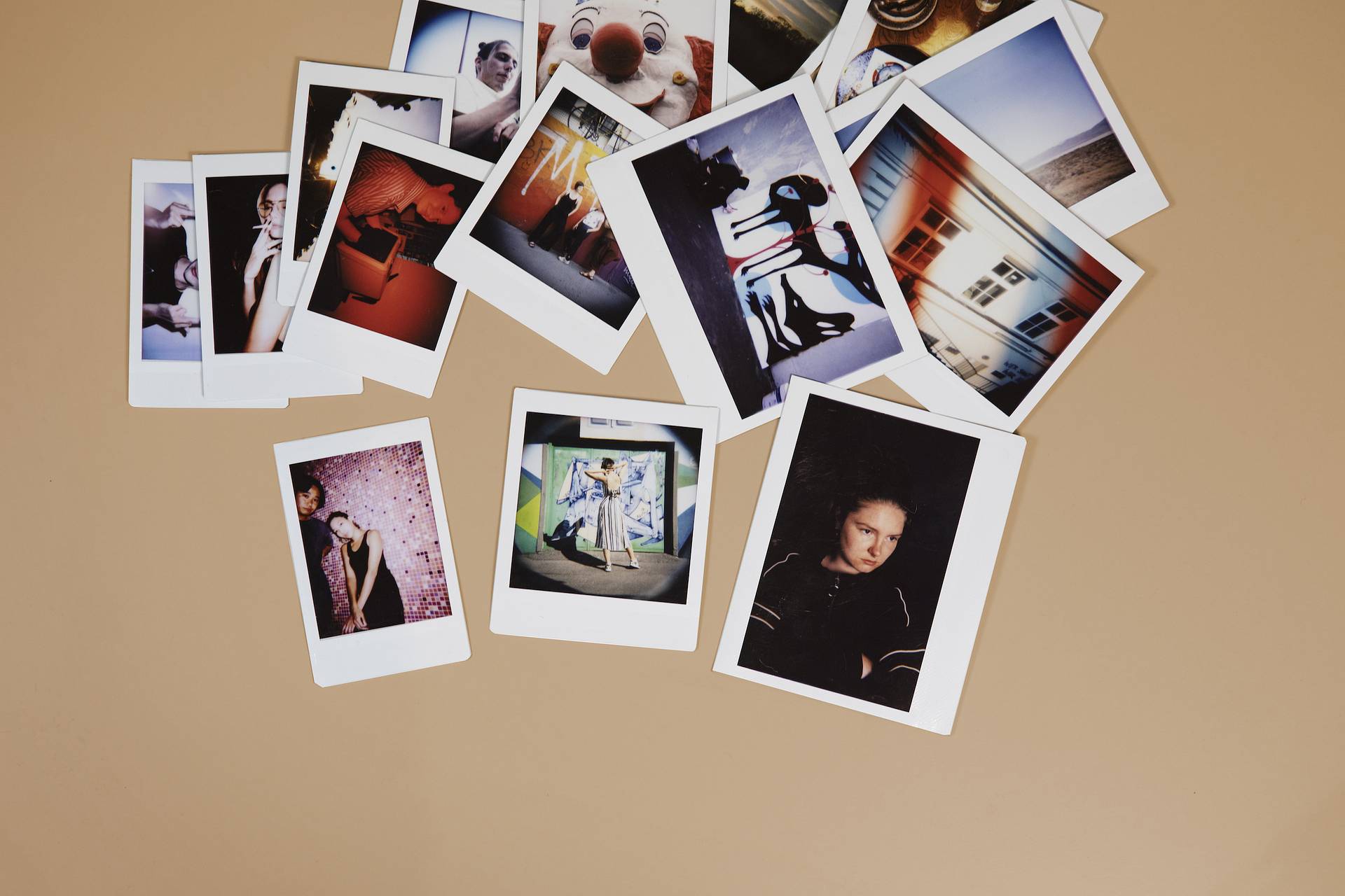What are the different instant film formats? · Lomography