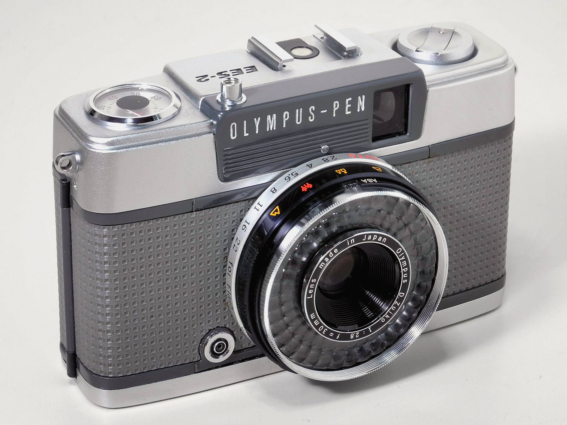 Olympus Pen EES-2: A Camera Lost in the Shadow of · Lomography