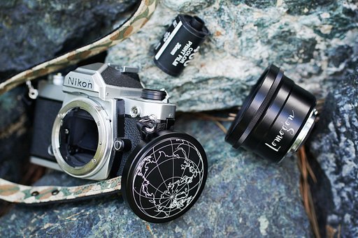 Get a 32 mm wide-angle view of the world with the new Lomogon 2.5/32 Art Lens