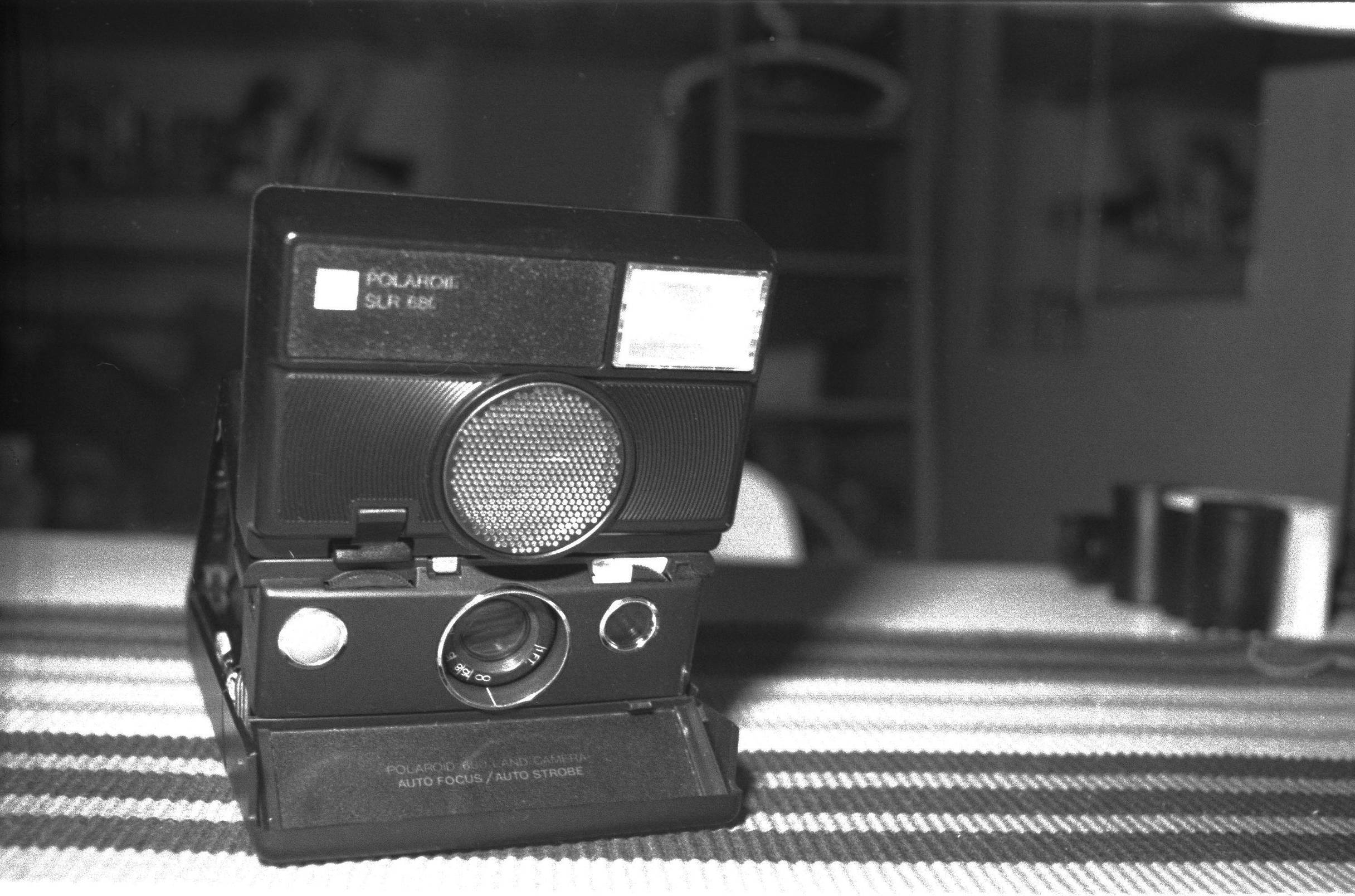 Polaroid SLR 680 · Lomography