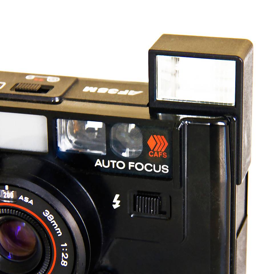 Canon AF35M: The Absolute Automation of the 'Autoboy' · Lomography