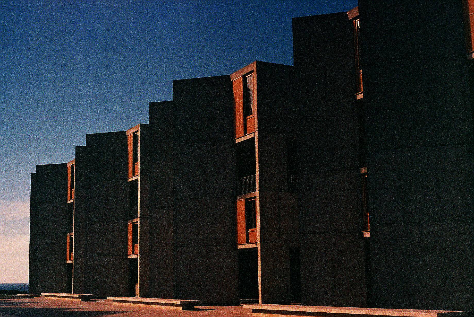 Louis Kahn Salk Institute — nanigo · Lomography