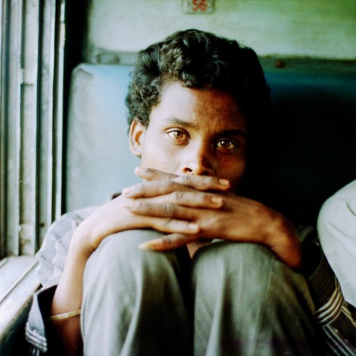 Through Heat and Dust: Sze Tah’s Journey Through India on Film