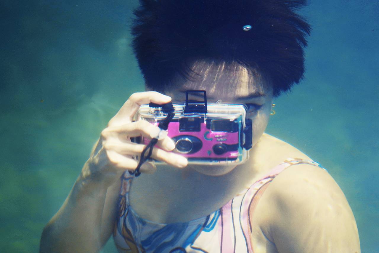 An affordable underwater experience, the Analogue Aqua lets you investigate the underwater realm without breaking the bank.