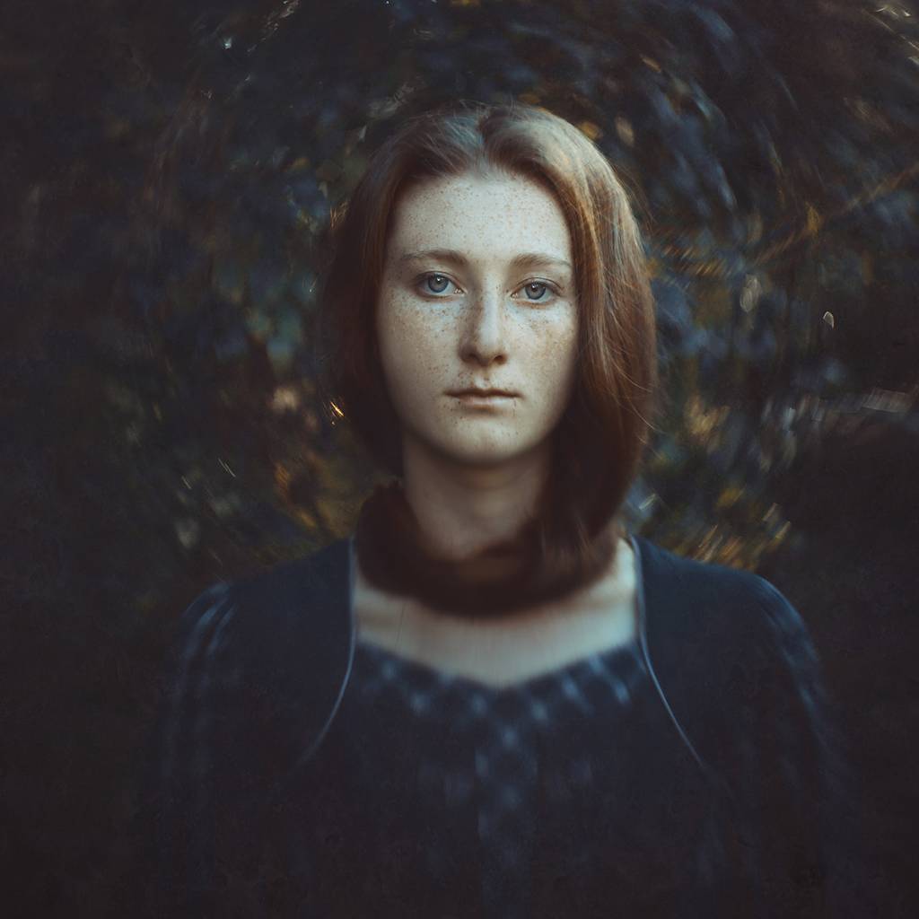 Beauty in Bokeh: Portrait Photography by Raluca Arhire with the Petzval 58 Art Lens